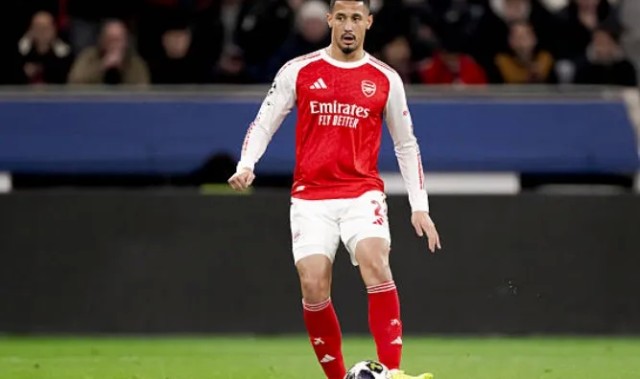 开云首页APP-萨利巴本场数据：10次丢失球权，6次夺回球权，对抗6胜4