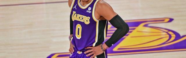 开云首页入口-【人物】韦少登顶热搜榜！他的NBA生涯已经危在旦夕